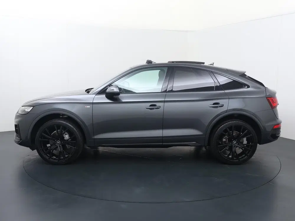 Audi Q5 40 TFSI S edition uit 2022, foto 2