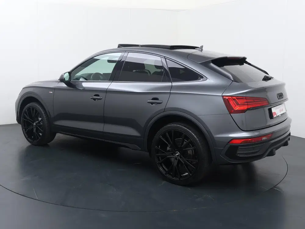 Audi Q5 40 TFSI S edition uit 2022, foto 5