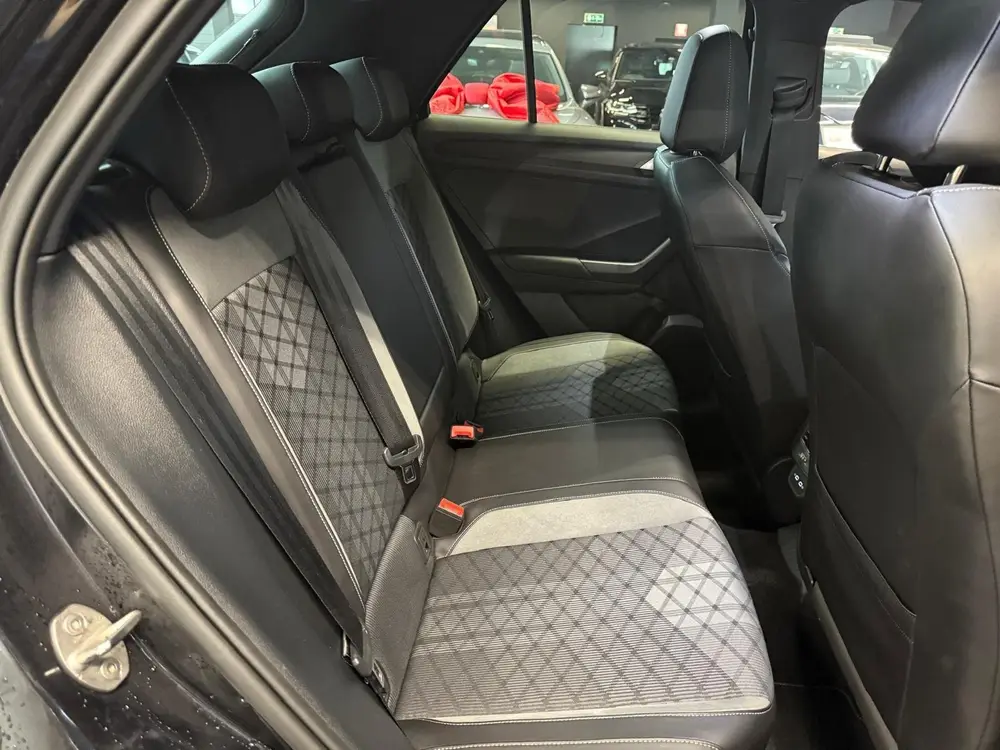 Volkswagen T-Roc 1.5 TSI 3X R-Line|PANO|LANEASSIST|CAMERA|CA uit 2024, foto 17