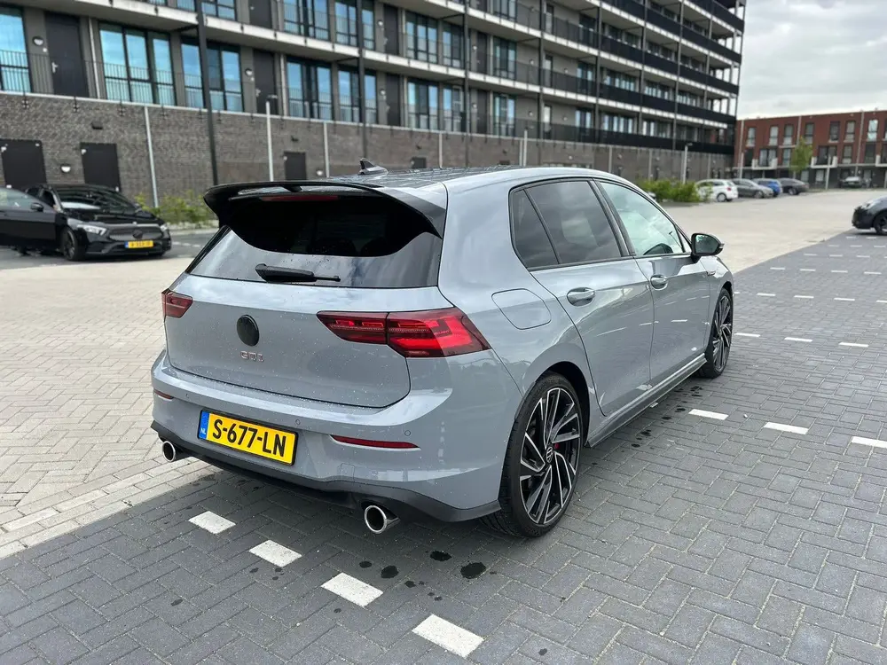 Volkswagen Golf 2.0 TSI 245pk 7-DSG 2022 Grijs uit 2022, foto 2