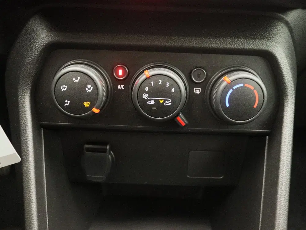 Dacia Sandero TCe 100 ECO-G Essential uit 2024, foto 9