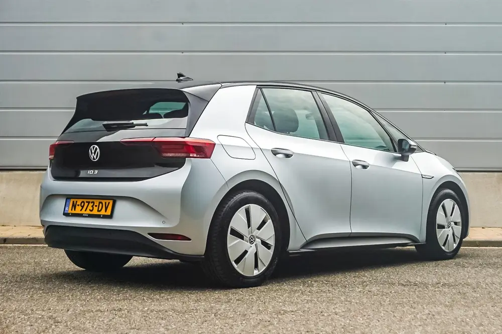 Volkswagen ID.3 204pk Life 58 kWh | Navigatie | Stoelverwarm uit 2020, foto 2