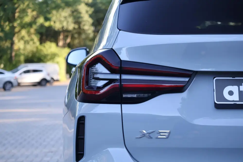BMW X3 xDrive20i M-Sport uit 2022, foto 6