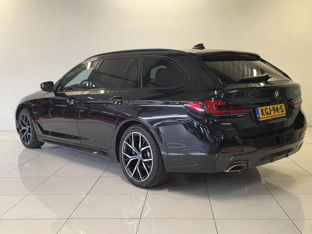 BMW 5-serie 530e M-sport uit 2023, foto 11