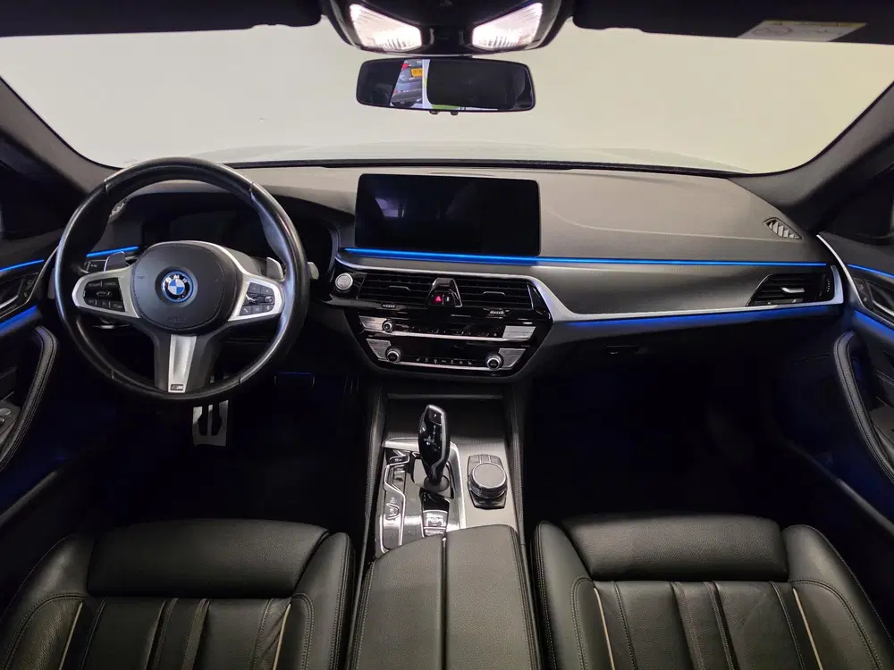 BMW 5-serie 530e M-sport uit 2023, foto 7