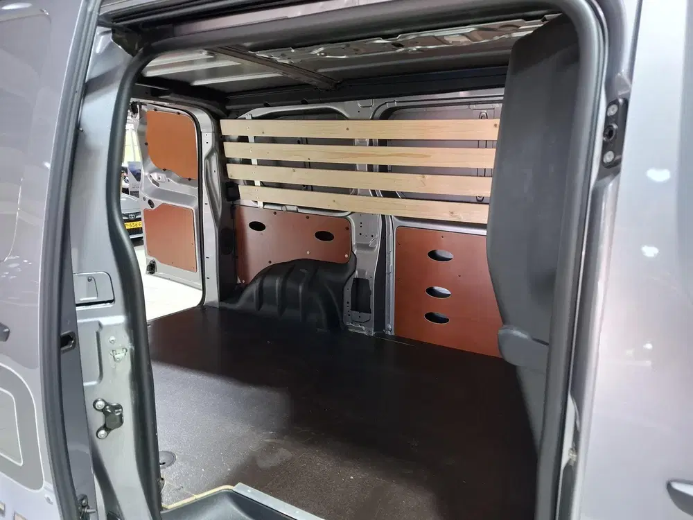 Toyota Proace 2.0 D-4D L1 Challenger Lat uit 2024, foto 14
