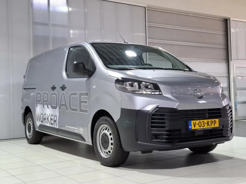 Toyota Proace 2.0 D-4D L1 Challenger Lat uit 2024, foto 3
