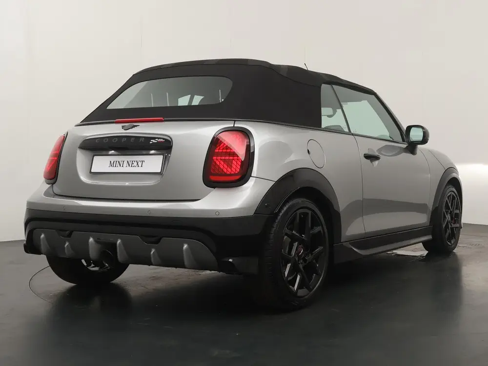 Mini Cabrio JCW Pakket-XL uit 2025, foto 9