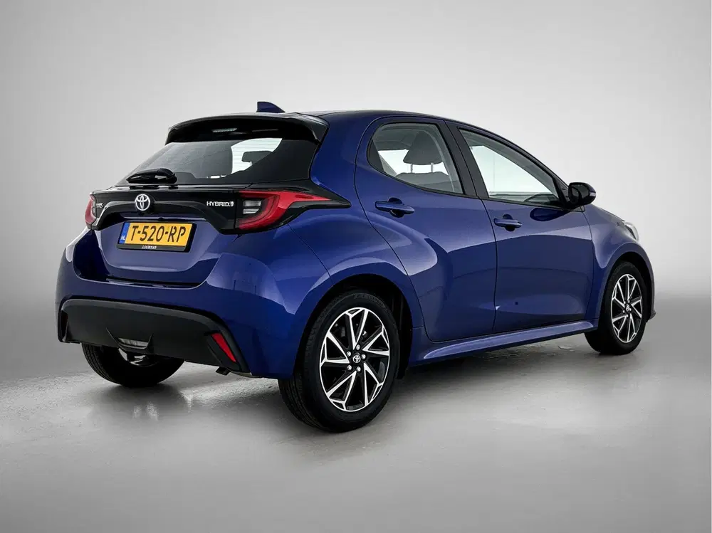 Toyota Yaris 1.5 Hybrid Dynamic uit 2023, foto 2