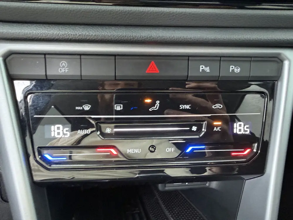 Volkswagen T-Roc 1.5 TSI Life Edition | AUTOMAAT | Adapt. Cr uit 2025, foto 18