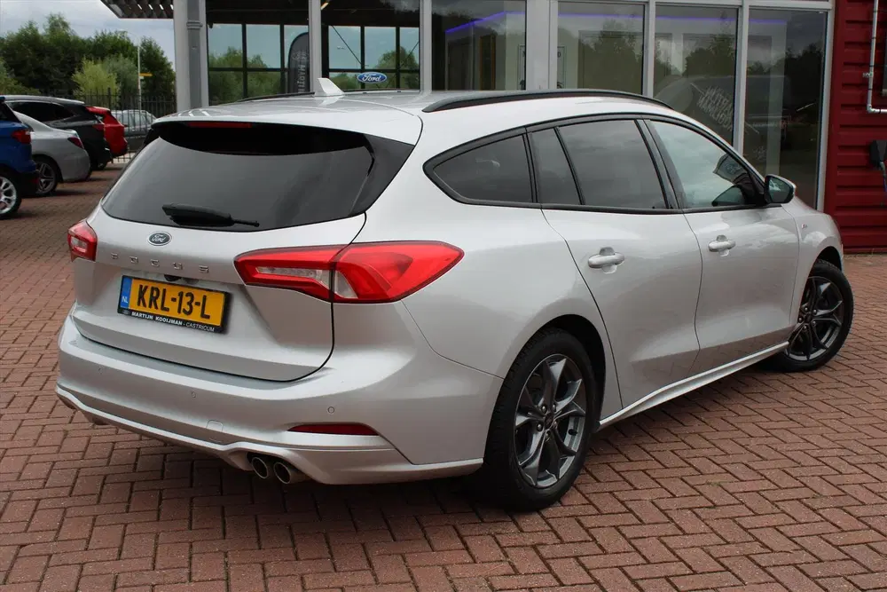 Ford Focus 1.0 EcoBoost 125pk ST Line Business Wagon uit 2021, foto 2
