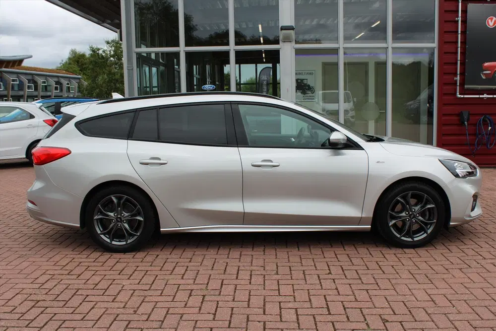 Ford Focus 1.0 EcoBoost 125pk ST Line Business Wagon uit 2021, foto 4