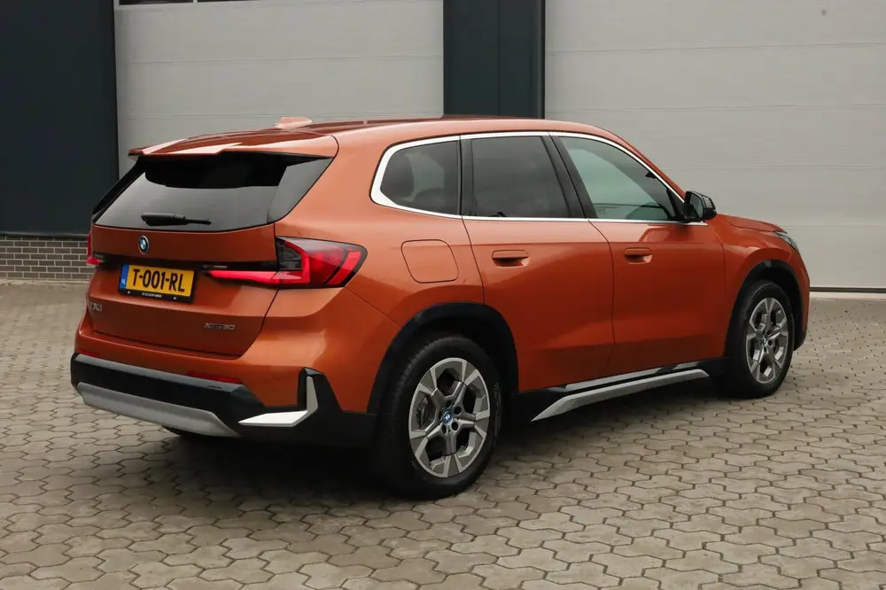 BMW iX1 XDrive30 Launch Edition 67 kWh Keyless Dri uit 2023, foto 2