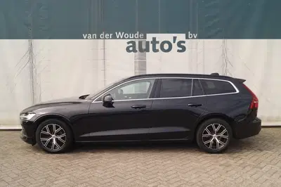 Volvo V60 2.0 B4 197pk Automaat Core -NAVI-ECC-LED-C uit 2023