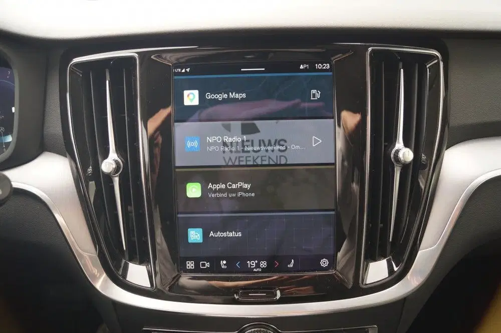 Volvo V60 2.0 B4 197pk Automaat Core -NAVI-ECC-LED-C uit 2023, foto 11
