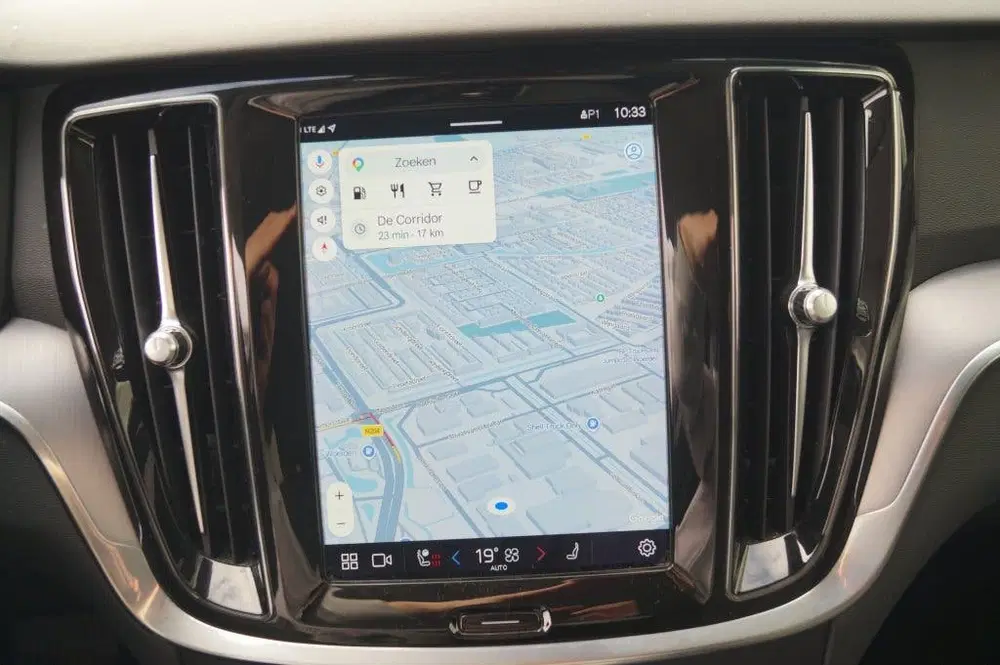 Volvo V60 2.0 B4 197pk Automaat Core -NAVI-ECC-LED-C uit 2023, foto 18