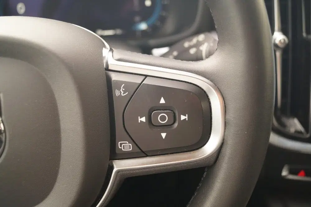 Volvo V60 2.0 B4 197pk Automaat Core -NAVI-ECC-LED-C uit 2023, foto 19