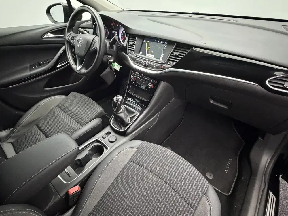 Opel Astra 1.2 130PK Design & Tech uit 2021, foto 10