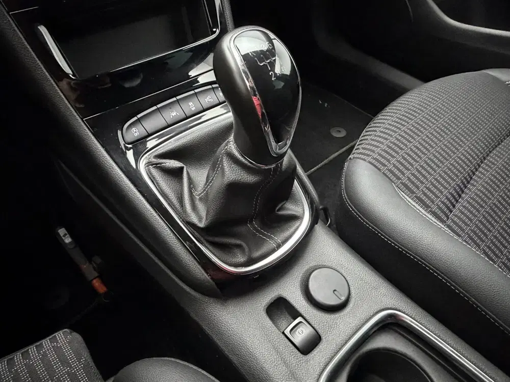 Opel Astra 1.2 130PK Design & Tech uit 2021, foto 14