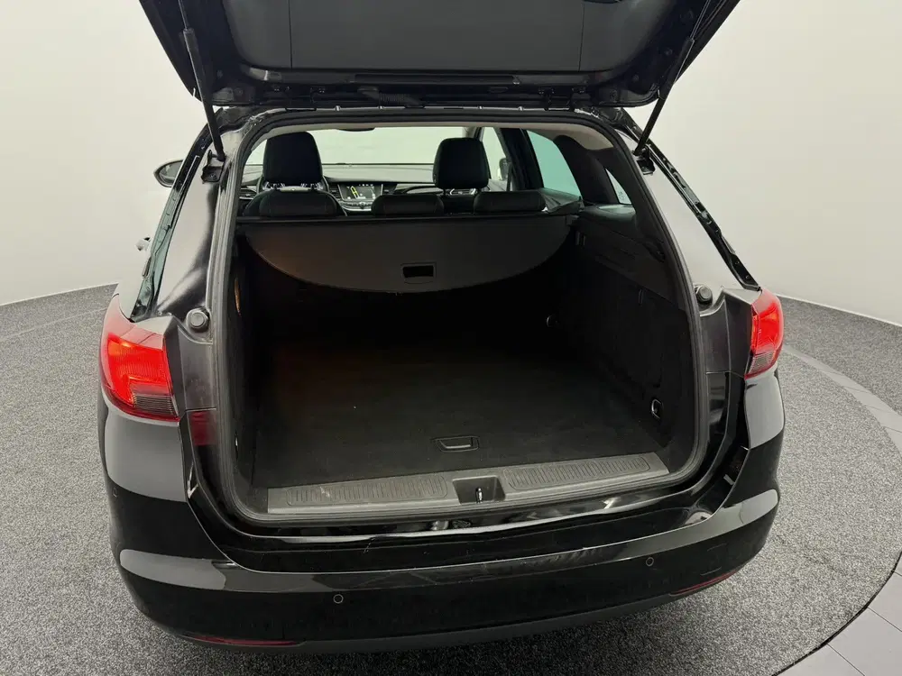 Opel Astra 1.2 130PK Design & Tech uit 2021, foto 19