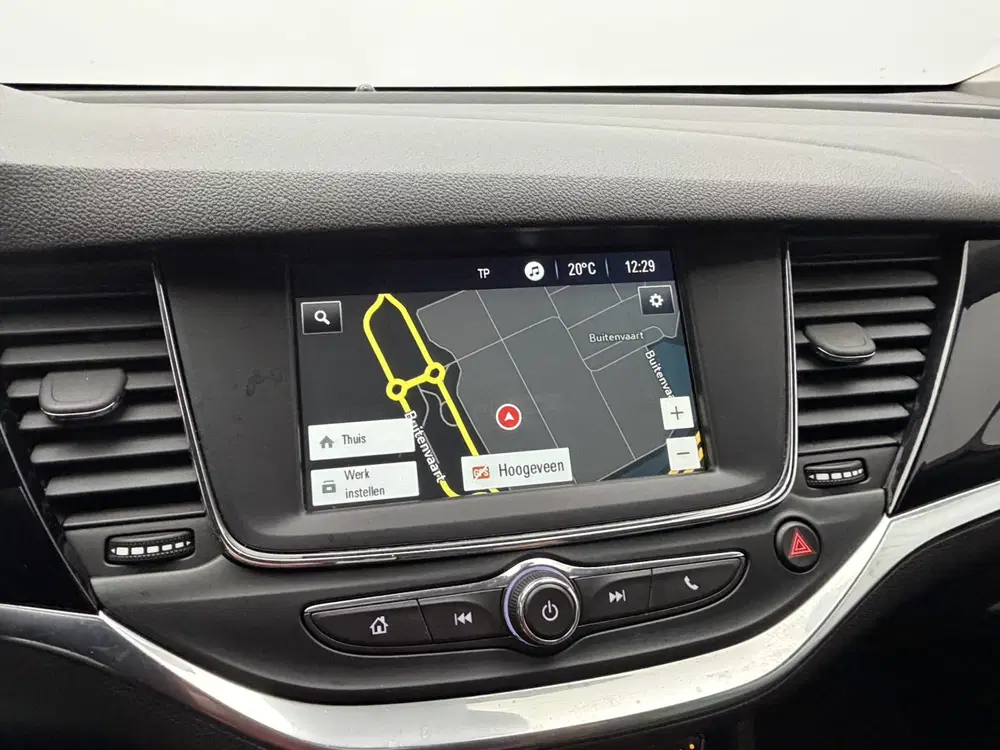 Opel Astra 1.2 130PK Design & Tech uit 2021, foto 9