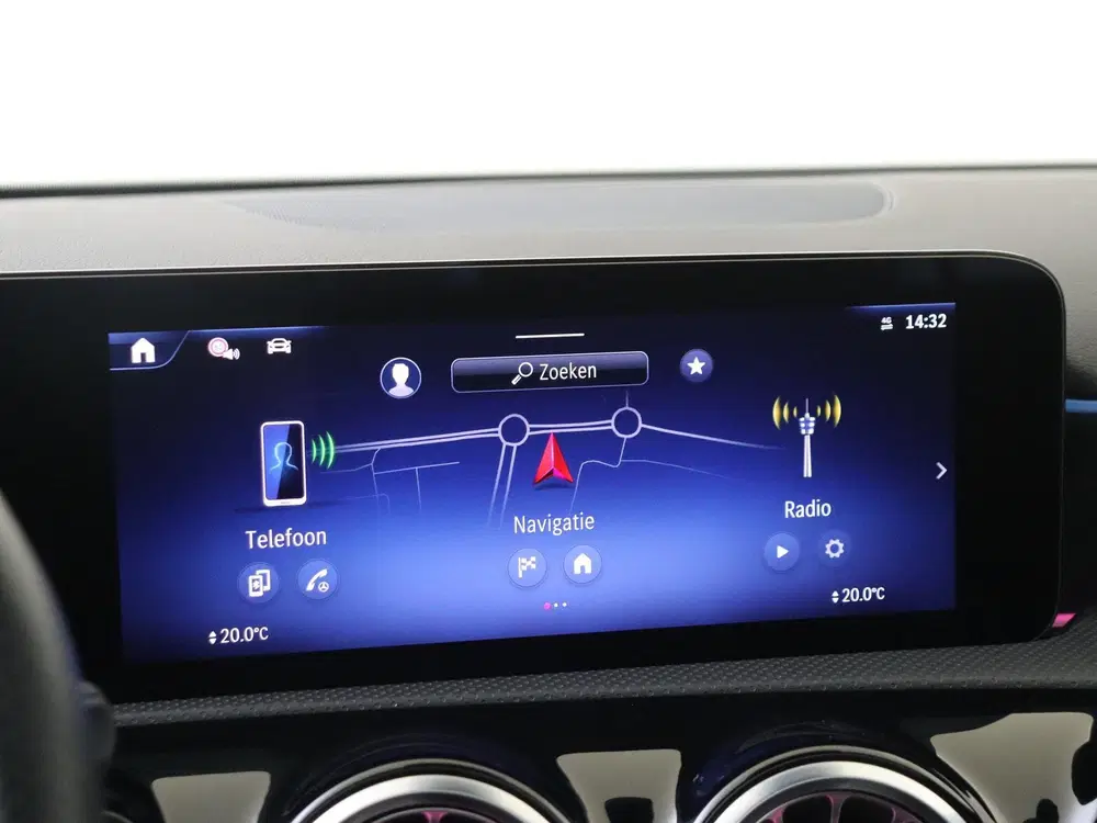 Mercedes-Benz A-Klasse 180 AMG Line Premium uit 2024, foto 16