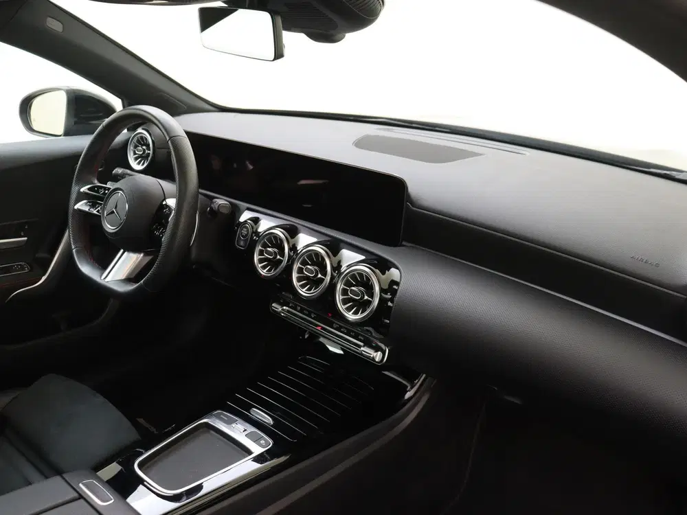 Mercedes-Benz A-Klasse 180 AMG Line Premium uit 2024, foto 5