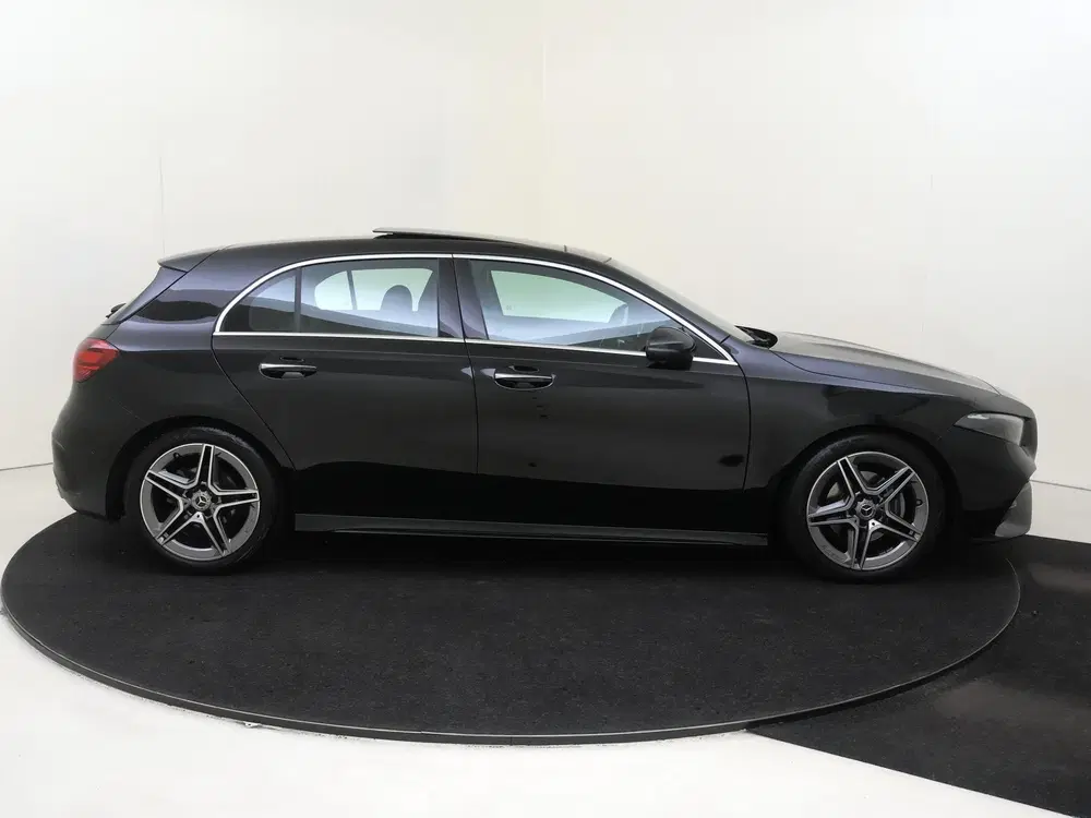 Mercedes-Benz A-Klasse 180 AMG Line Premium uit 2024, foto 9