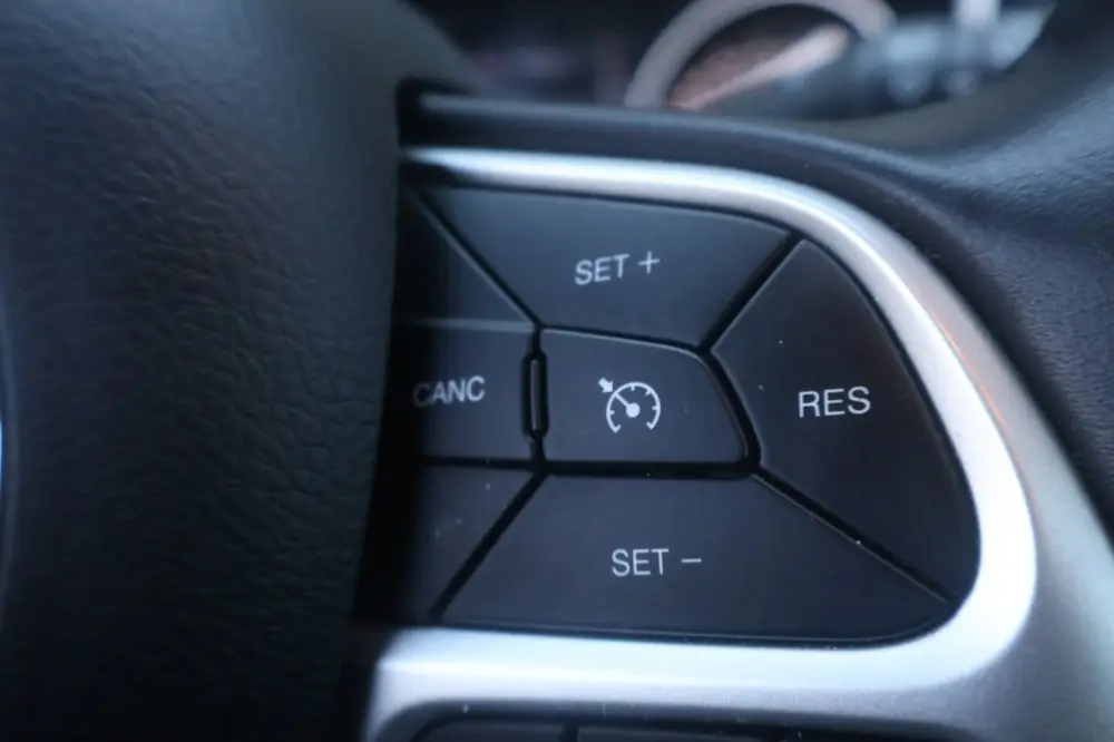 Jeep Compass 1.3T Night Eagle Limited Edition uit 2021, foto 18