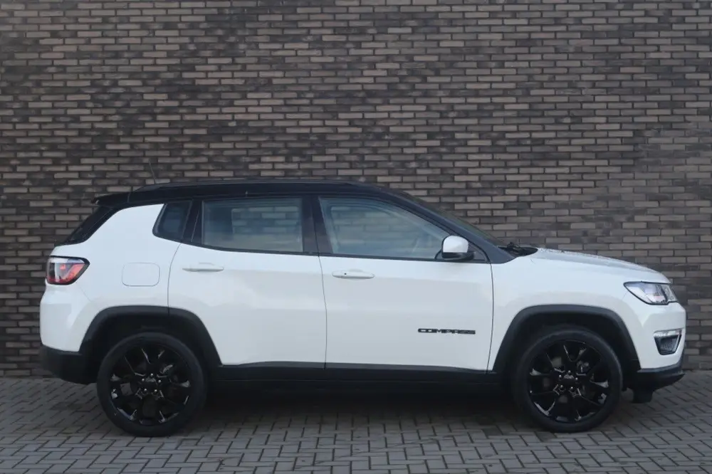Jeep Compass 1.3T Night Eagle Limited Edition uit 2021, foto 3