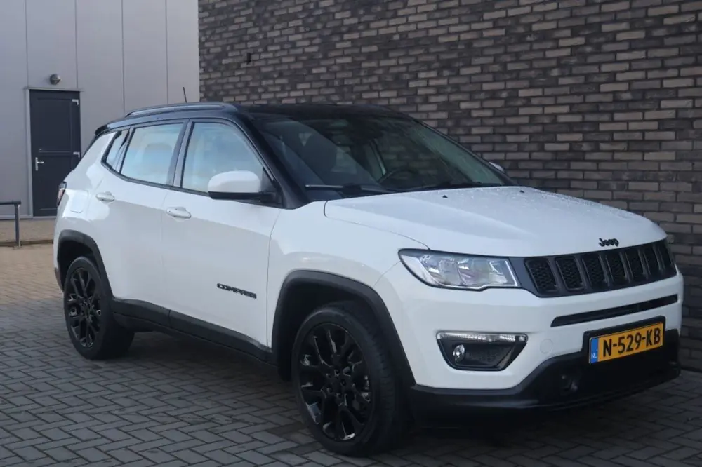 Jeep Compass 1.3T Night Eagle Limited Edition uit 2021, foto 5
