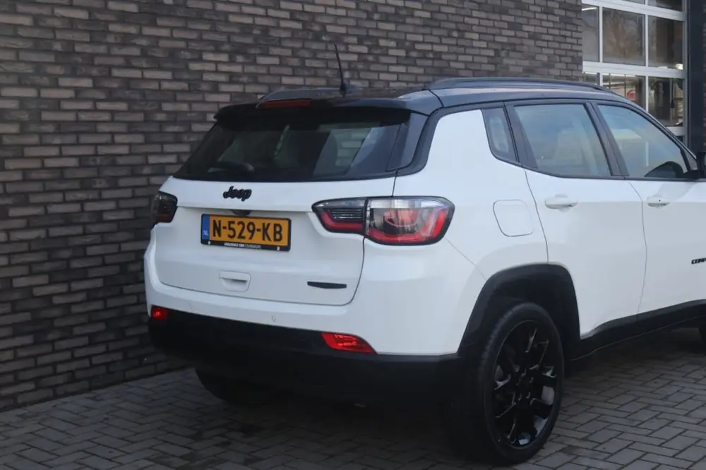 Jeep Compass 1.3T Night Eagle Limited Edition uit 2021, foto 6