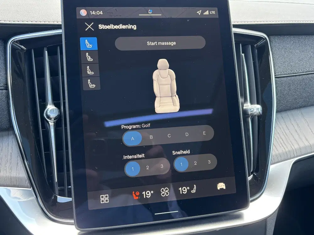 Volvo XC90 2.0 T8 Plug-in hybrid AWD Ultra Dark Panor uit 2025, foto 11