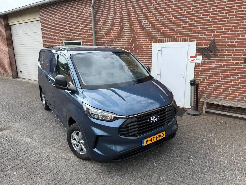 Ford Transit Custom 280 2.0 TDCI L2H1 Trend 3 persoons uit 2024, foto 2