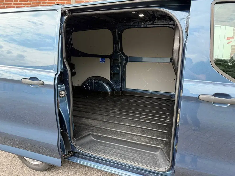Ford Transit Custom 280 2.0 TDCI L2H1 Trend 3 persoons uit 2024, foto 9
