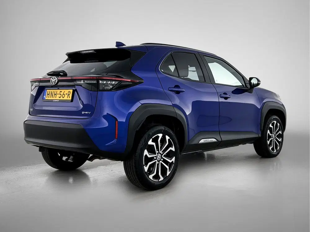 Toyota Yaris Cross 1.5 Hybrid 115 First Edition uit 2025, foto 2