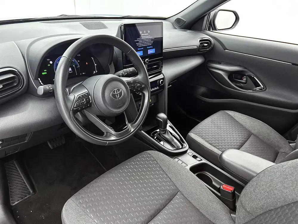 Toyota Yaris Cross 1.5 Hybrid 115 First Edition uit 2025, foto 20