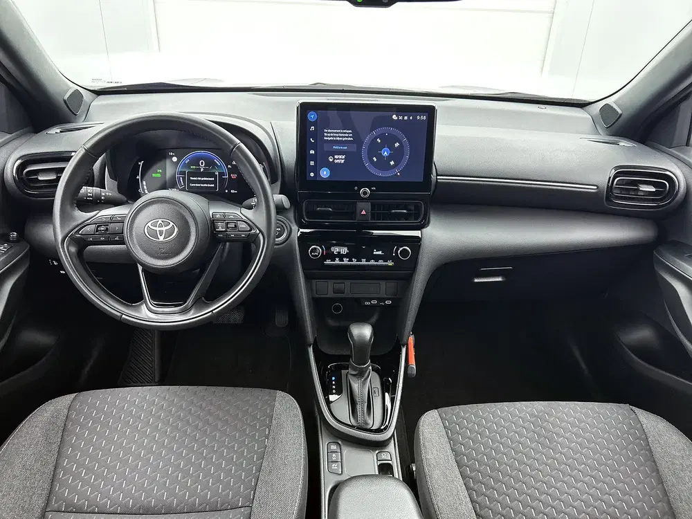 Toyota Yaris Cross 1.5 Hybrid 115 First Edition uit 2025, foto 4