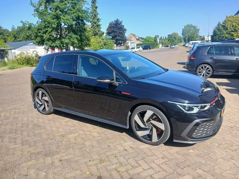Volkswagen Golf 2.0 TSI 245pk 7-DSG 2021 Zwart uit 2021, foto 3