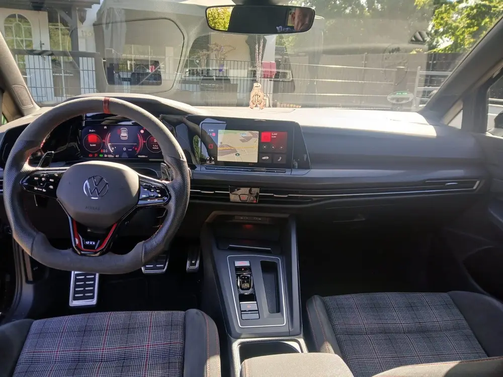 Volkswagen Golf 2.0 TSI 245pk 7-DSG 2021 Zwart uit 2021, foto 9