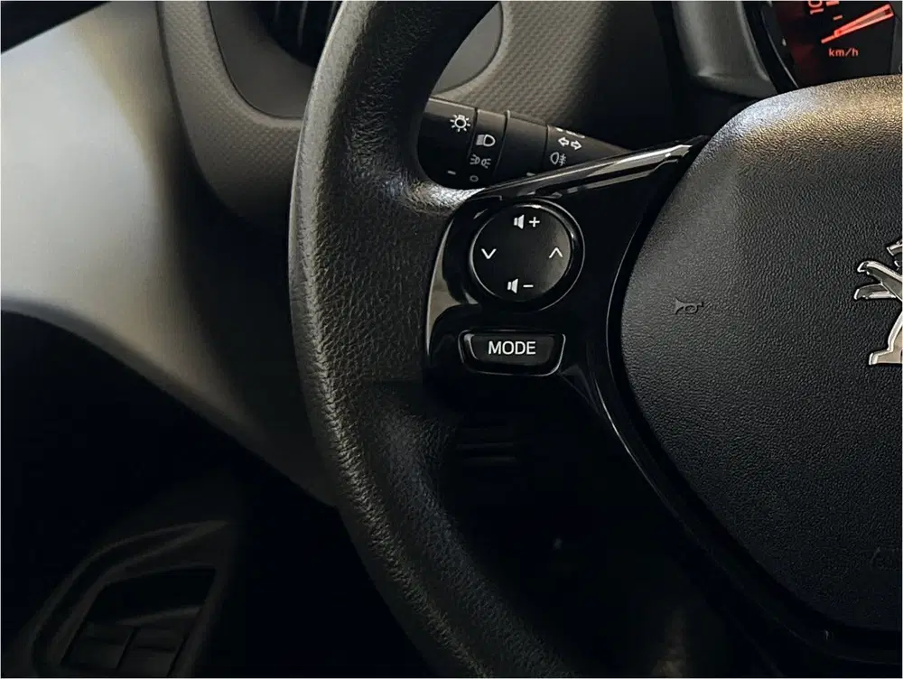 Peugeot 108 1.0 e-VTi Active uit 2021, foto 20