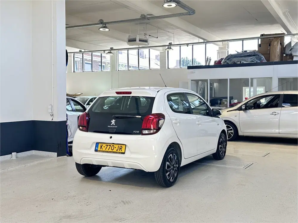 Peugeot 108 1.0 e-VTi Active uit 2021, foto 5