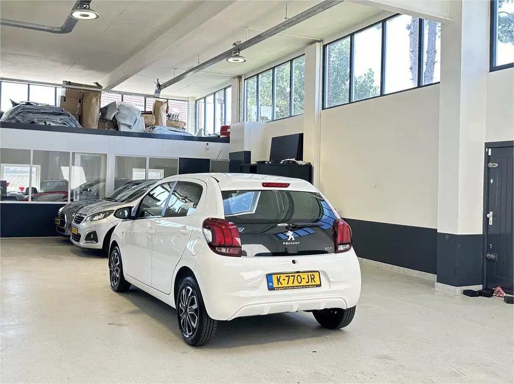 Peugeot 108 1.0 e-VTi Active uit 2021, foto 6