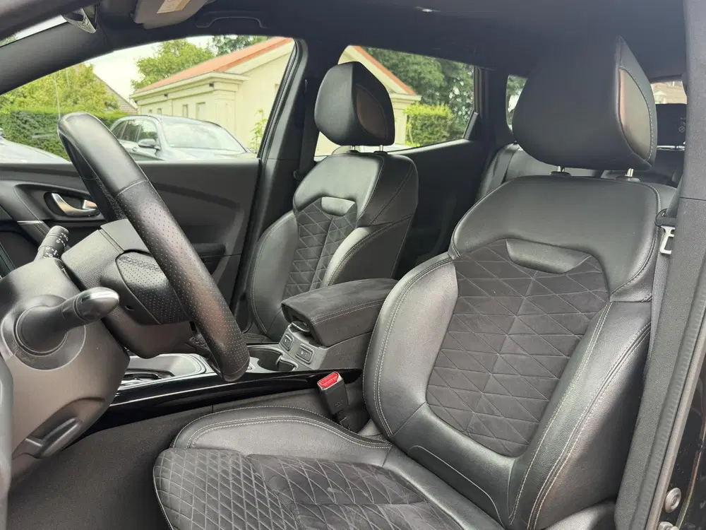 Renault Kadjar 1.3 TCe Black Edition BOSE uit 2021, foto 15
