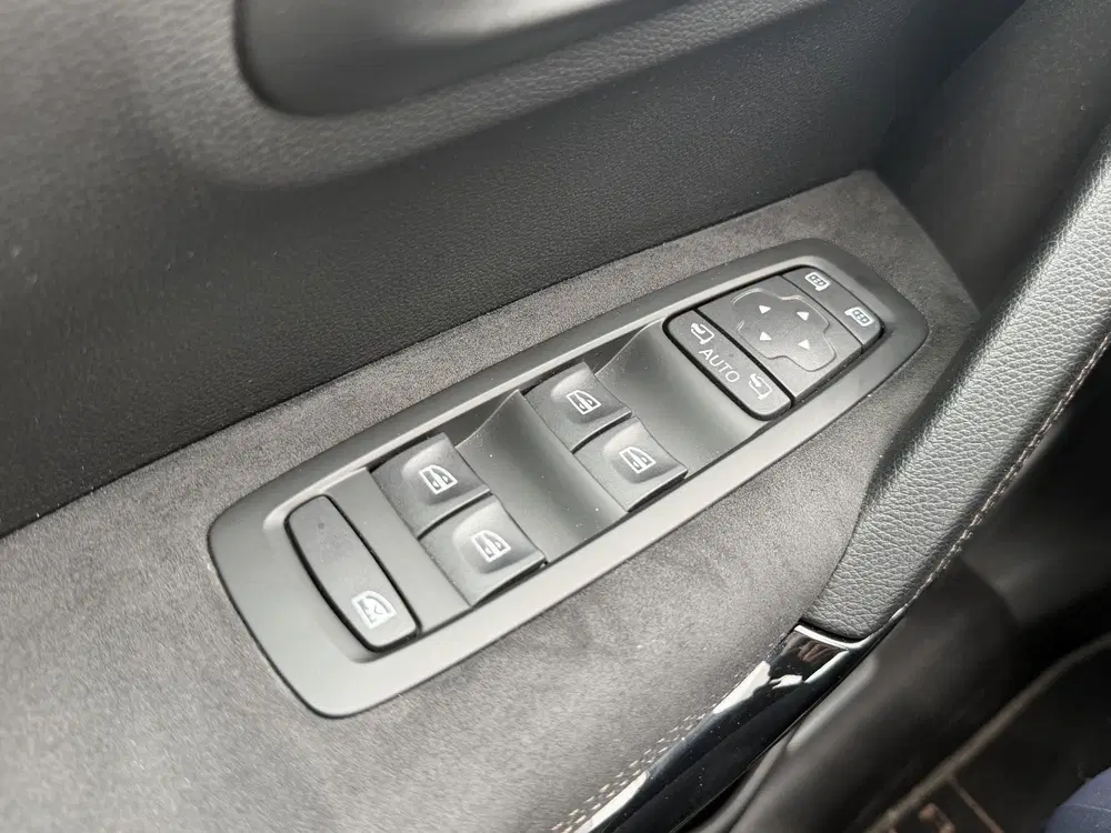 Renault Kadjar 1.3 TCe Black Edition BOSE uit 2021, foto 4