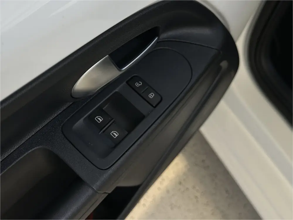 Volkswagen Up! 1.0 BMT move up! | Airco | Bluetooth | NL | 2 uit 2020, foto 17
