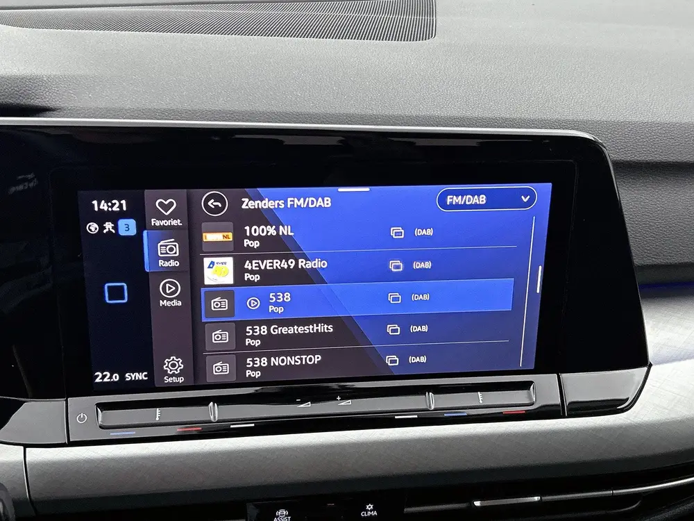 Volkswagen Golf 1.5 eTSI Style | 150 PK | Automaat | Apple C uit 2021, foto 7