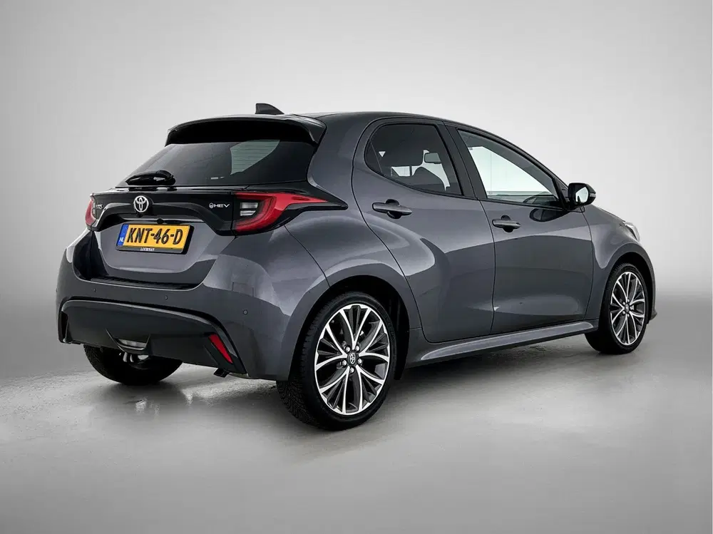 Toyota Yaris 1.5 Hybrid 130 Executive uit 2024, foto 2