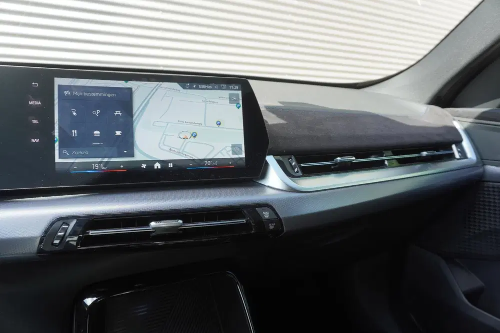 BMW iX1 eDrive20 uit 2026, foto 11