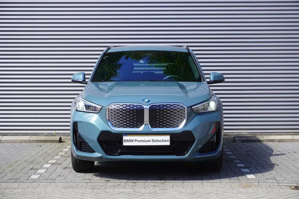 BMW iX1 eDrive20 uit 2026, foto 3